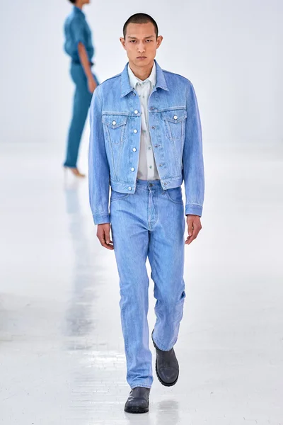 Look 27
